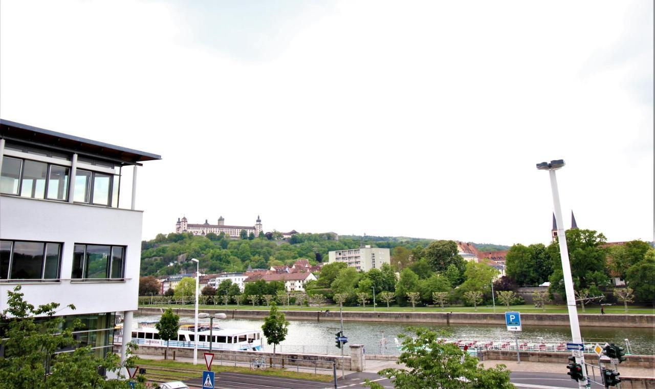 Luxury City Apartment - View Of River And Castle Вюрцбург Екстериор снимка