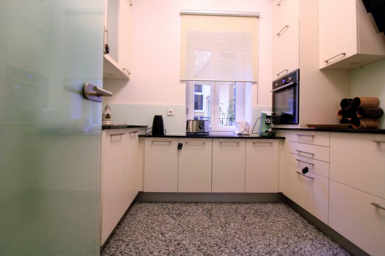 Luxury City Apartment - View Of River And Castle Вюрцбург Екстериор снимка