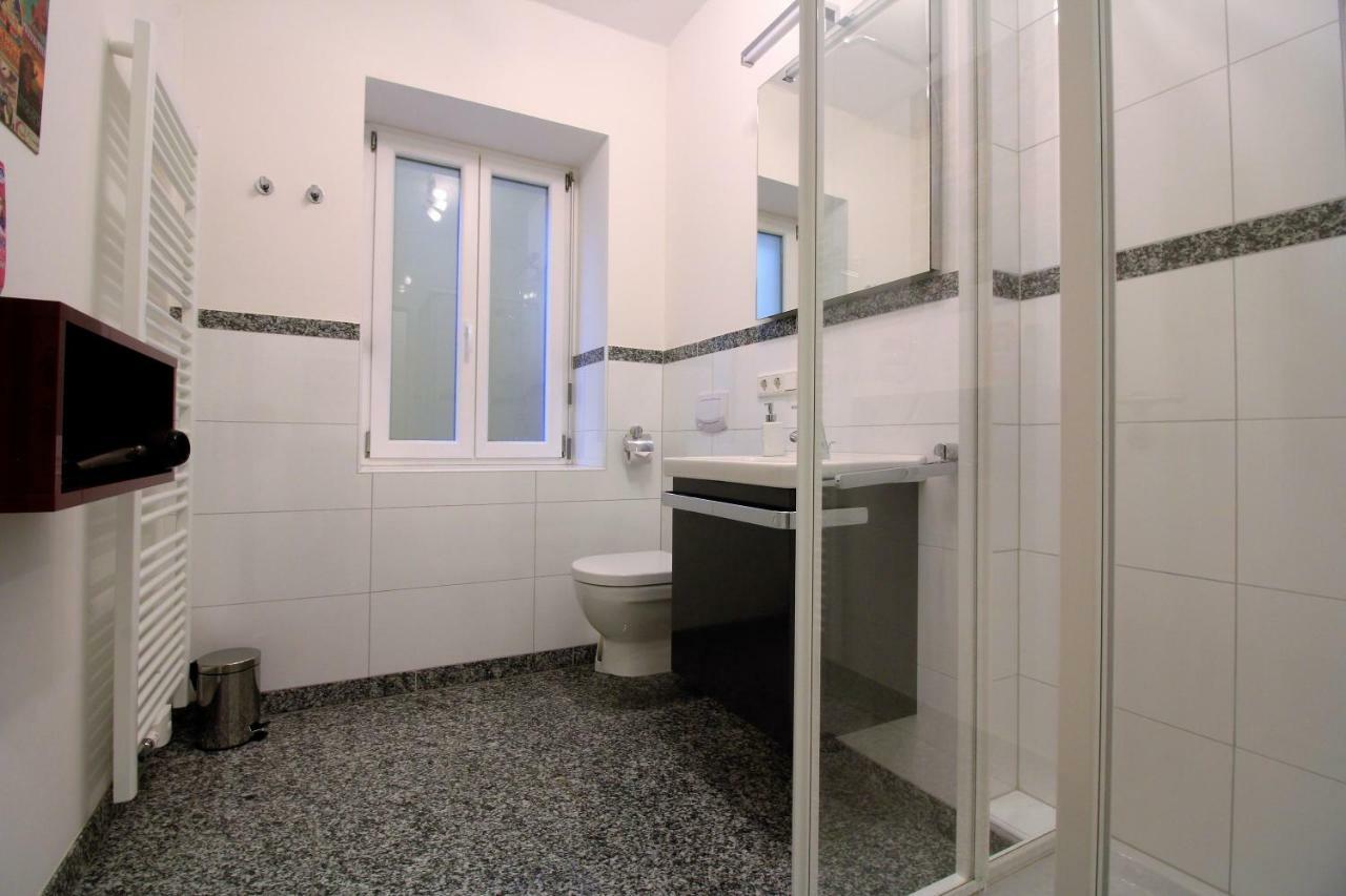 Luxury City Apartment - View Of River And Castle Вюрцбург Екстериор снимка