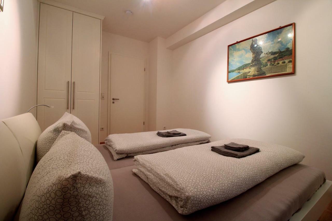 Luxury City Apartment - View Of River And Castle Вюрцбург Екстериор снимка